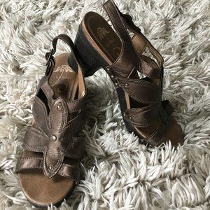 Dansko Nina Leather Sandals - size 39